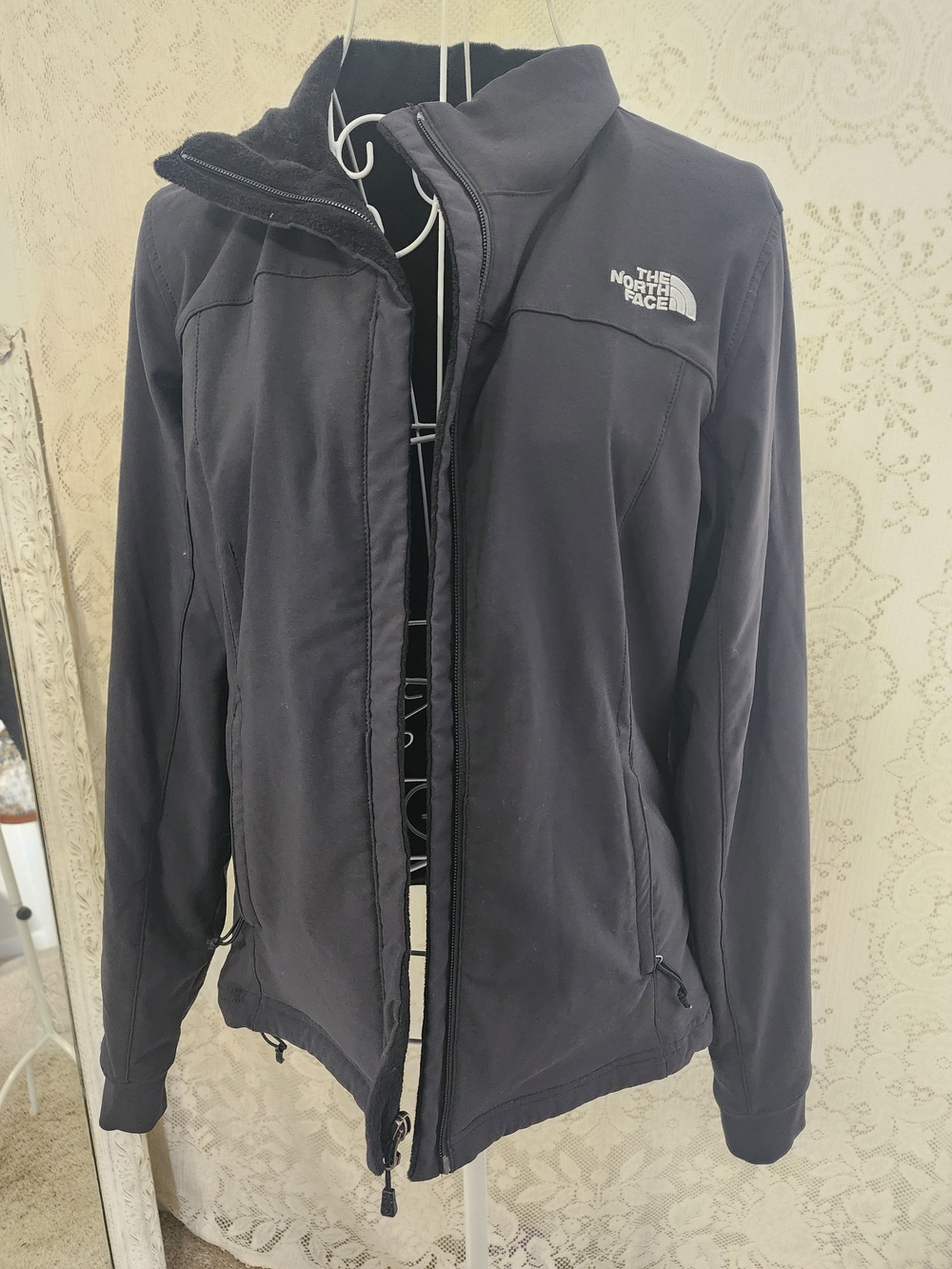 The North Face Women's Black Softshell Utility Jacket